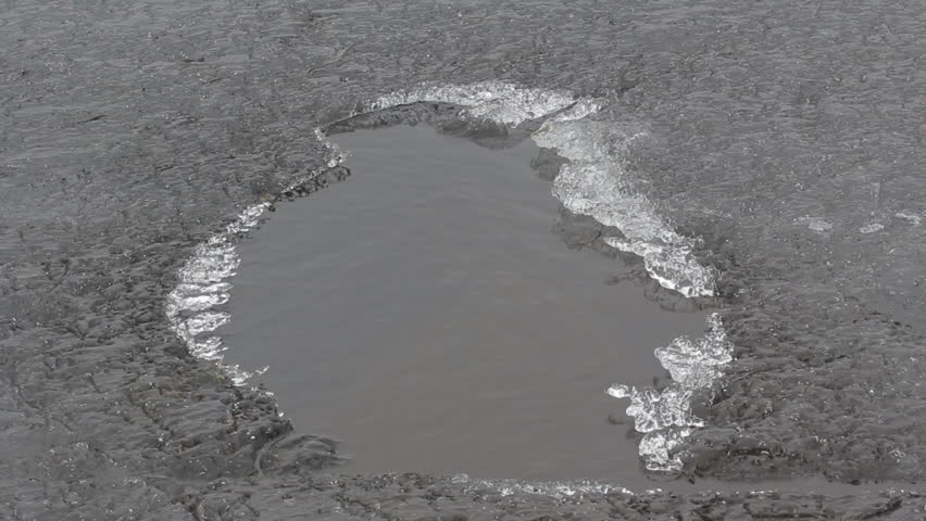Header of air hole