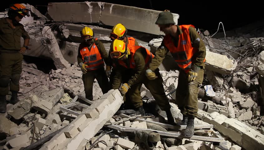 HOLON, ISRAEL - OCTOBER 21: Soldiers Search For Earthquake Casualties ...