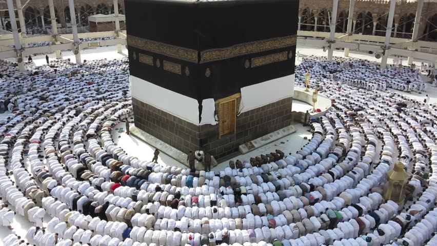 Kaaba Mecca Hajj Muslim People Crowd Praying Stock Footage Video ...