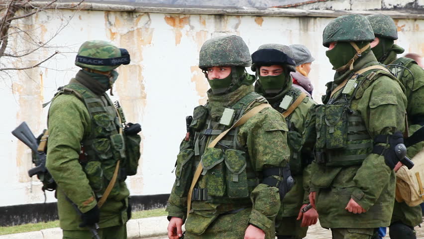 PEREVALNOE, CRIMEA MARCH 4, 2014 Group Of Soldiers In Military Uniform ...